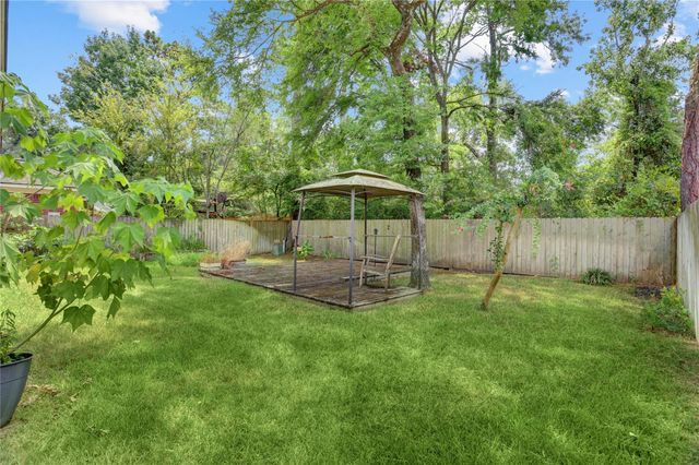 35 Tranquil Glade Place, The Woodlands, TX 77381