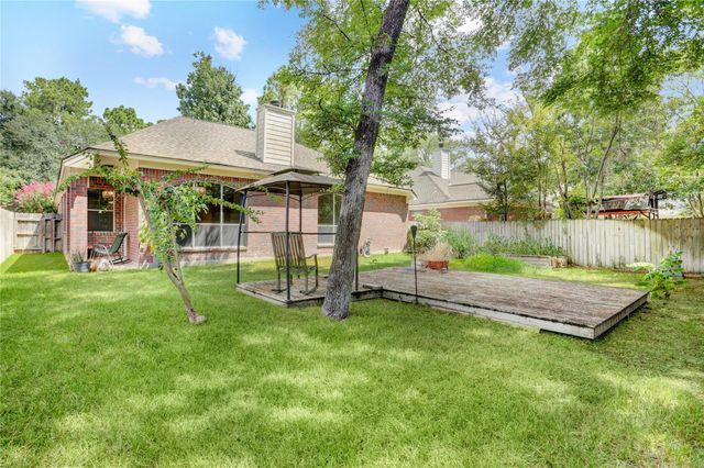 35 Tranquil Glade Place, The Woodlands, TX 77381