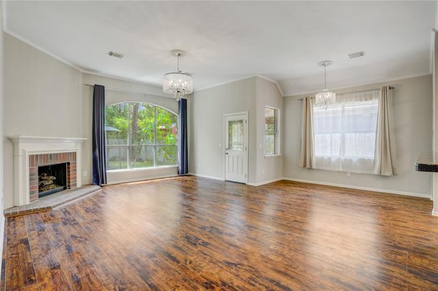 35 Tranquil Glade Place, The Woodlands, TX 77381