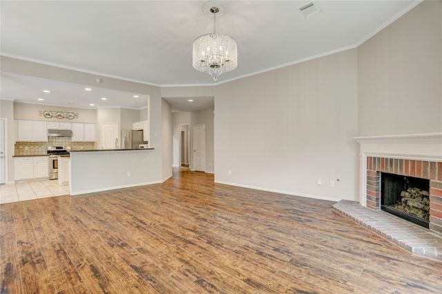 35 Tranquil Glade Place, The Woodlands, TX 77381