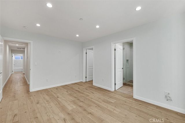 569 E Cypress Avenue, Burbank, CA 91501