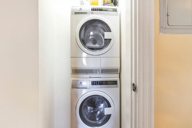 14 Torrey St 1, Boston, MA 02124