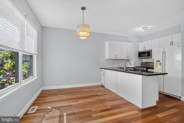 2813 OGDEN ST, Philadelphia, PA 19130