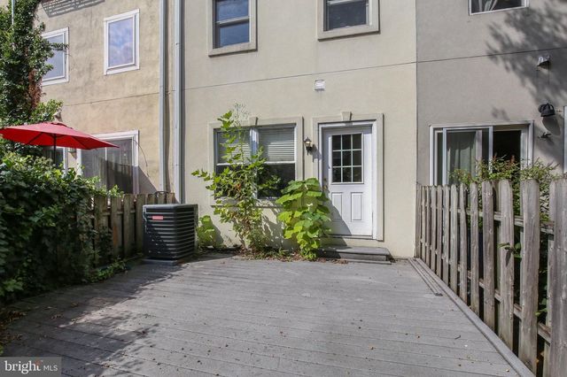 2813 OGDEN ST, Philadelphia, PA 19130