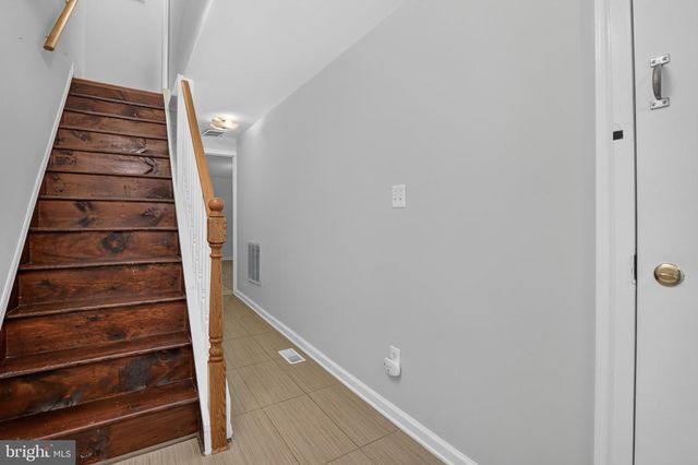 2813 OGDEN ST, Philadelphia, PA 19130