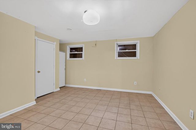 2813 OGDEN ST, Philadelphia, PA 19130