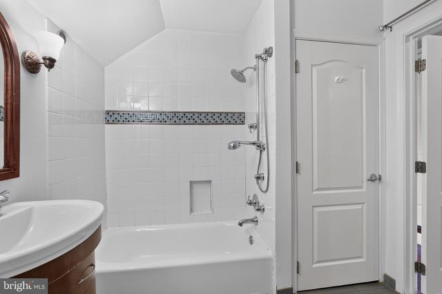 2813 OGDEN ST, Philadelphia, PA 19130