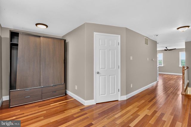 2813 OGDEN ST, Philadelphia, PA 19130