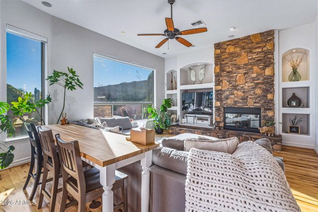 27562 N 83RD Glen, Peoria, AZ 85383