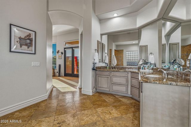 27562 N 83RD Glen, Peoria, AZ 85383