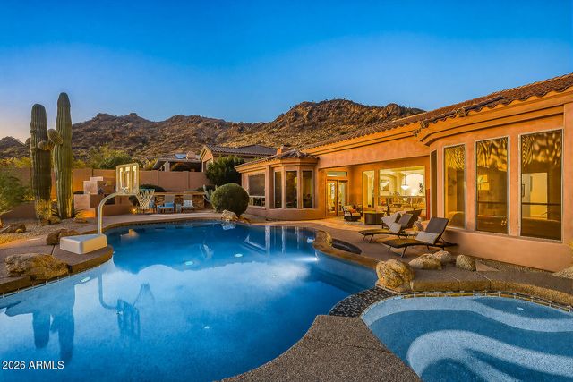 27562 N 83RD Glen, Peoria, AZ 85383