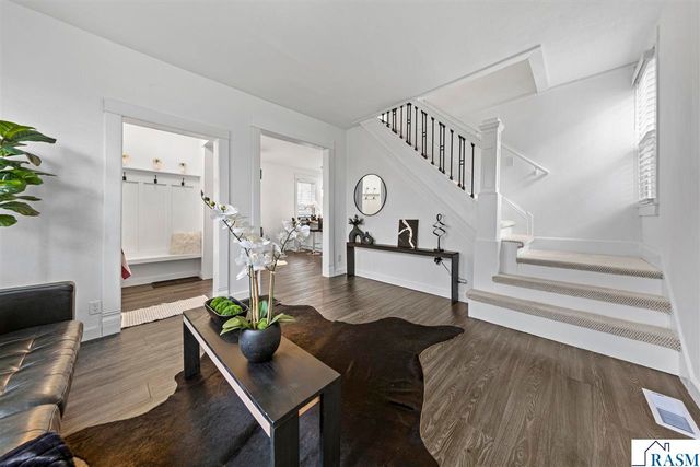 407 E Pleasant Street, Mankato, MN 56001