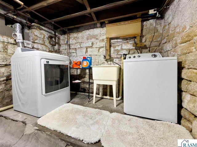 407 E Pleasant Street, Mankato, MN 56001
