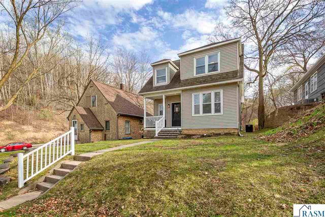 407 E Pleasant Street, Mankato, MN 56001