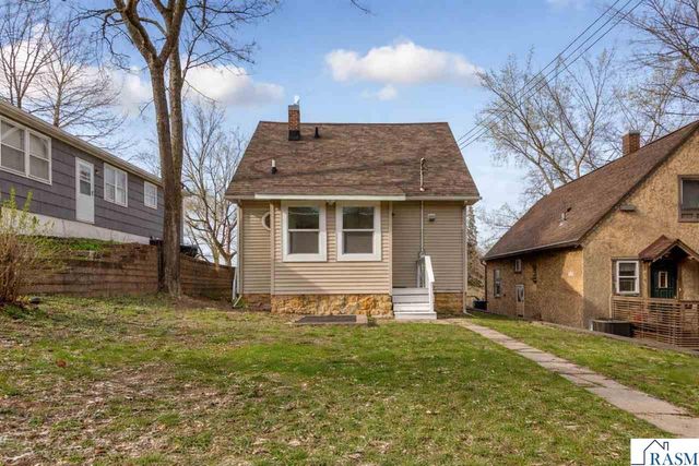407 E Pleasant Street, Mankato, MN 56001