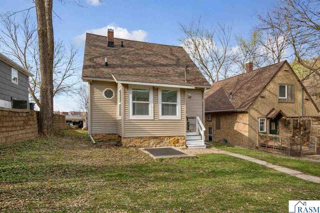 407 E Pleasant Street, Mankato, MN 56001