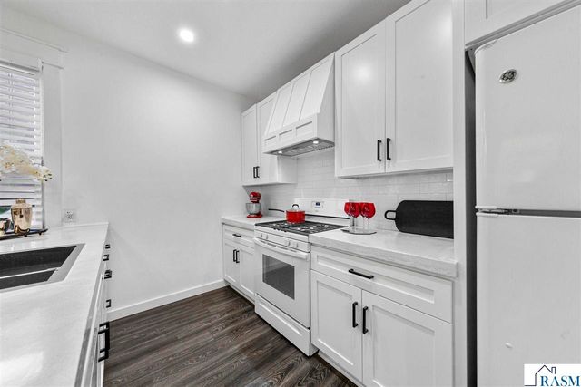 407 E Pleasant Street, Mankato, MN 56001