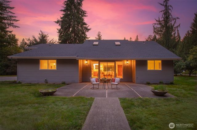 25015 55th Avenue NE, Arlington, WA 98223