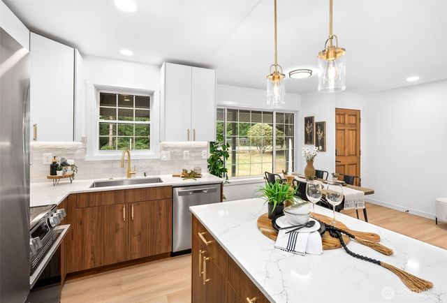 25015 55th Avenue NE, Arlington, WA 98223