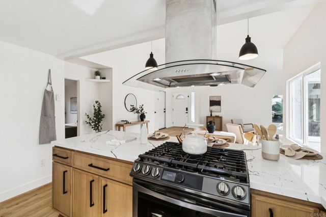 13252 Dax Court, San Diego, CA 92129