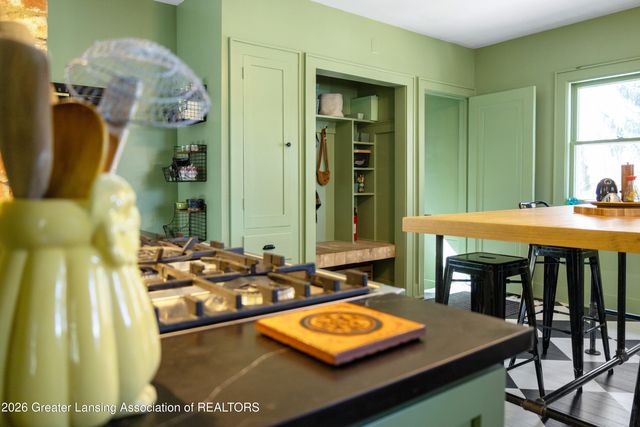 3601 N Grand River Avenue, Lansing, MI 48906