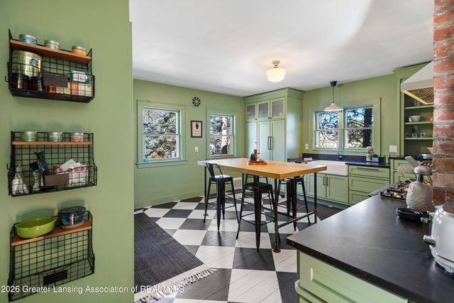 3601 N Grand River Avenue, Lansing, MI 48906