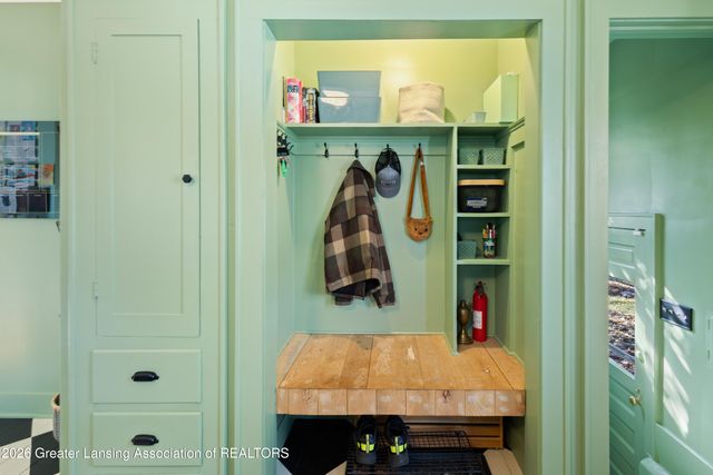 3601 N Grand River Avenue, Lansing, MI 48906