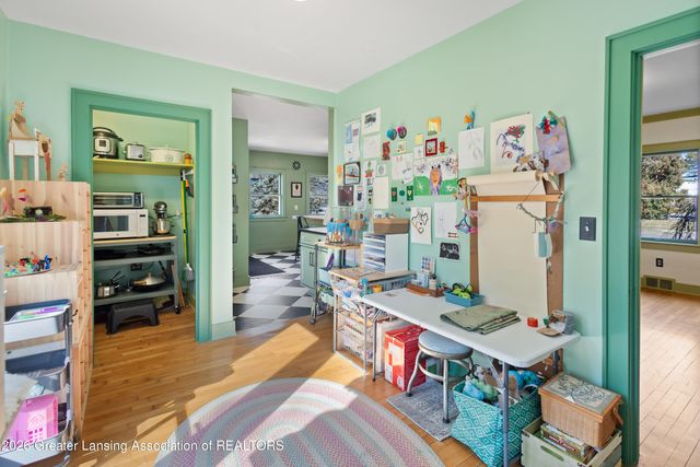 3601 N Grand River Avenue, Lansing, MI 48906