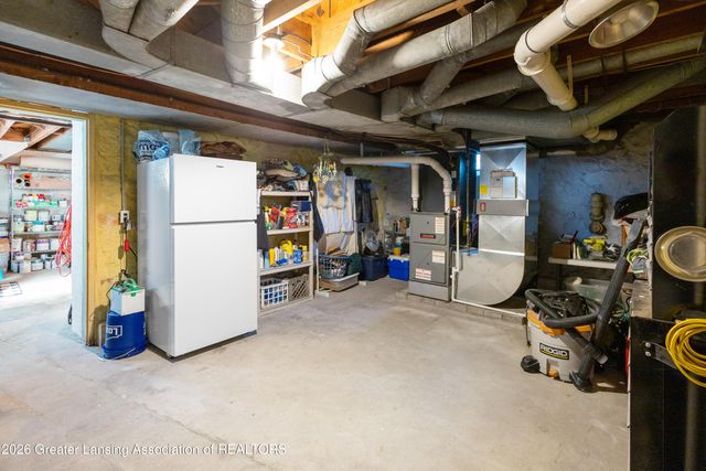 3601 N Grand River Avenue, Lansing, MI 48906