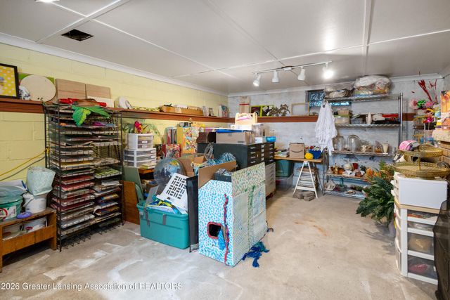 3601 N Grand River Avenue, Lansing, MI 48906