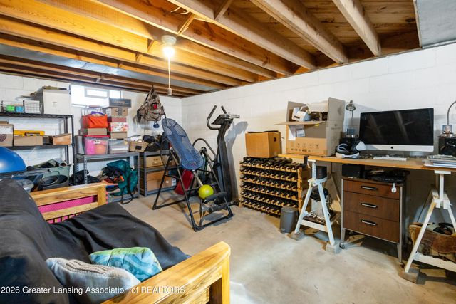 3601 N Grand River Avenue, Lansing, MI 48906