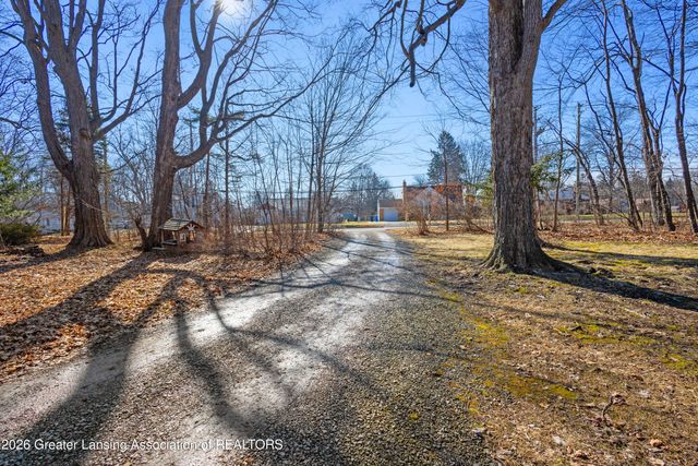 3601 N Grand River Avenue, Lansing, MI 48906