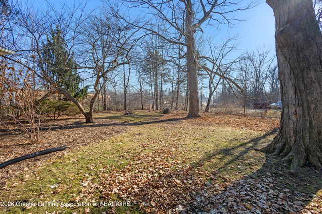 3601 N Grand River Avenue, Lansing, MI 48906