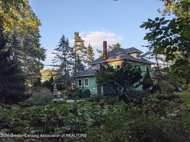 3601 N Grand River Avenue, Lansing, MI 48906