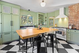 3601 N Grand River Avenue, Lansing, MI 48906