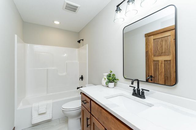 1858 4th Street NE, Byron, MN 55920