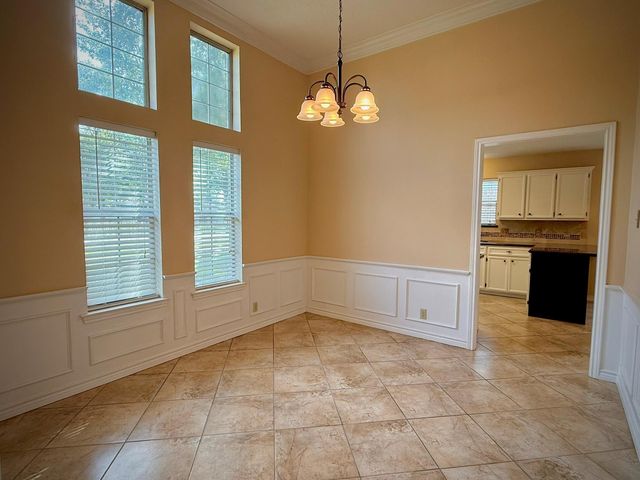 720 Texas Avenue, Port Neches, TX 77651