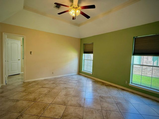 720 Texas Avenue, Port Neches, TX 77651