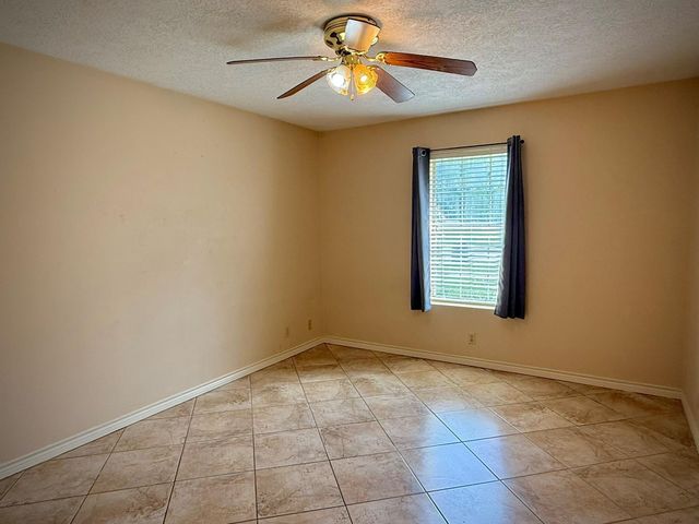 720 Texas Avenue, Port Neches, TX 77651