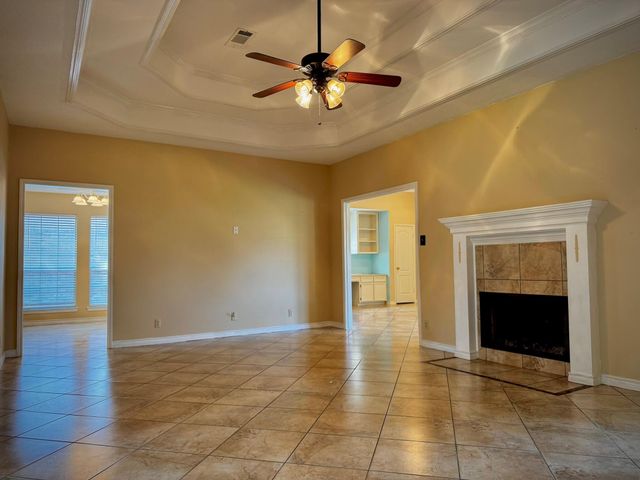 720 Texas Avenue, Port Neches, TX 77651