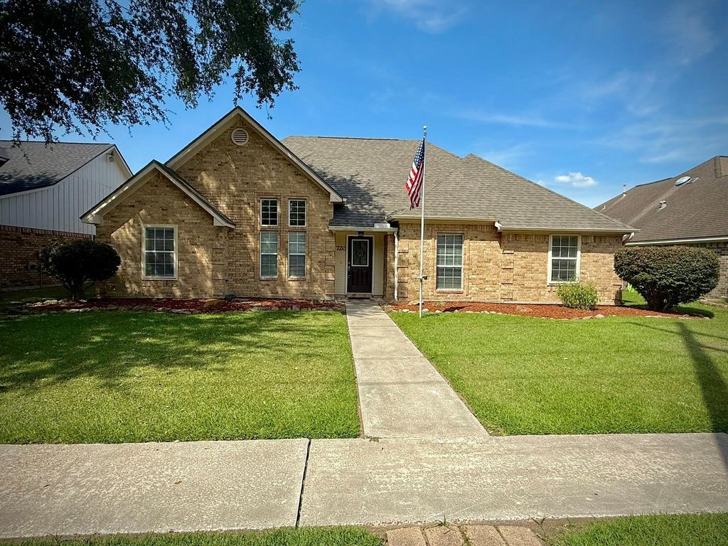 720 Texas Avenue, Port Neches, TX 77651