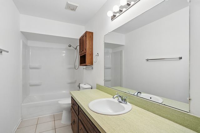 3207 Indian Wood Lane, Joliet, IL 60431