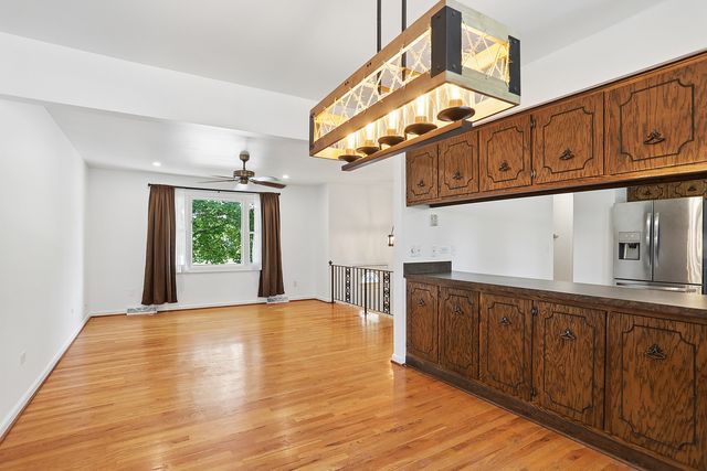 3207 Indian Wood Lane, Joliet, IL 60431