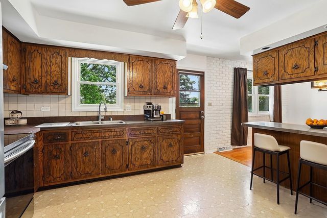 3207 Indian Wood Lane, Joliet, IL 60431