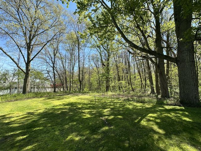 315 S Clinton Street, New Buffalo, MI 49117