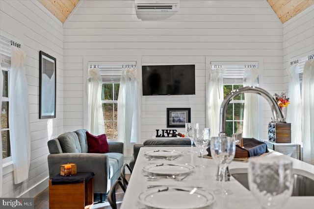 120 CATALPA CT, Luray, VA 22835