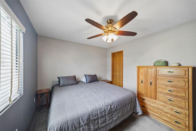 304 W 18th Place, Indianola, IA 50125