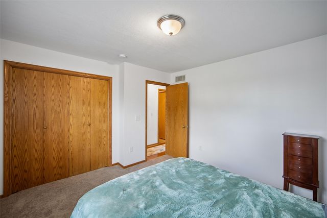 304 W 18th Place, Indianola, IA 50125