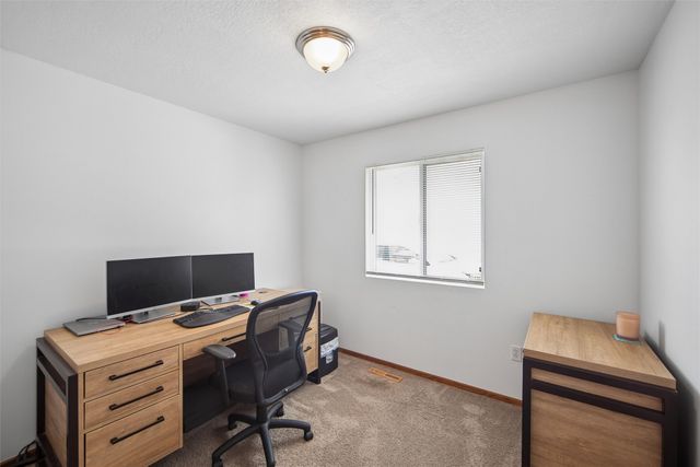 304 W 18th Place, Indianola, IA 50125