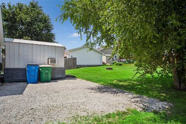 304 W 18th Place, Indianola, IA 50125